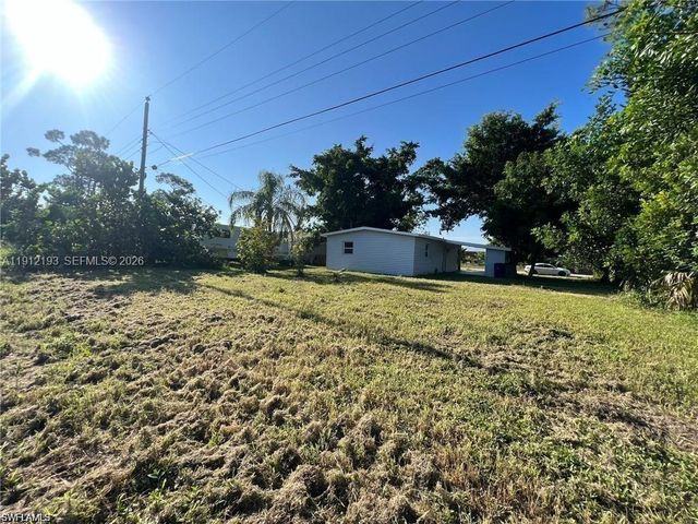 1109 N Grifford Avenue, Lehigh Acres, FL 33936
