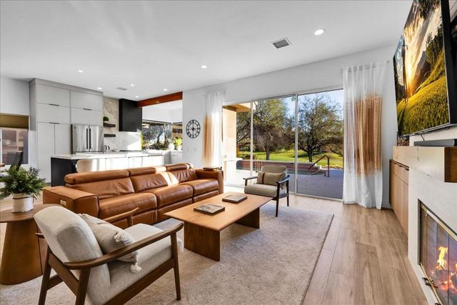 43 La Costa Drive, Rancho Mirage, CA 92270