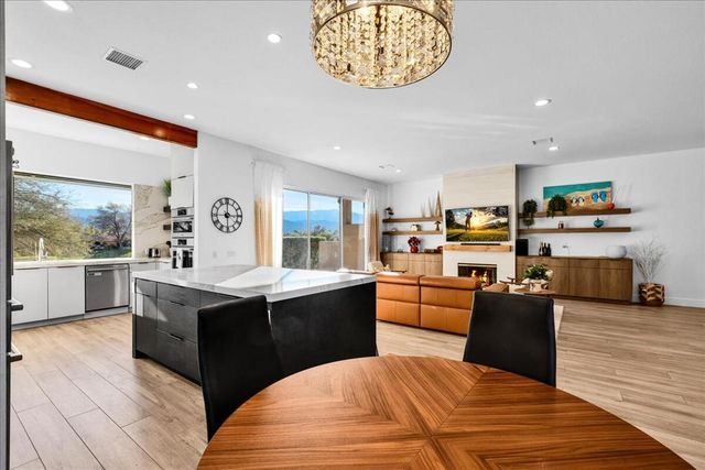 43 La Costa Drive, Rancho Mirage, CA 92270