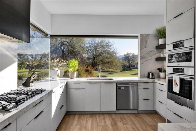 43 La Costa Drive, Rancho Mirage, CA 92270