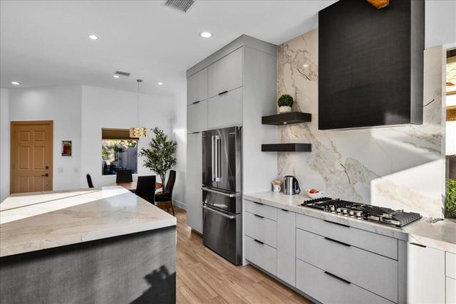 43 La Costa Drive, Rancho Mirage, CA 92270