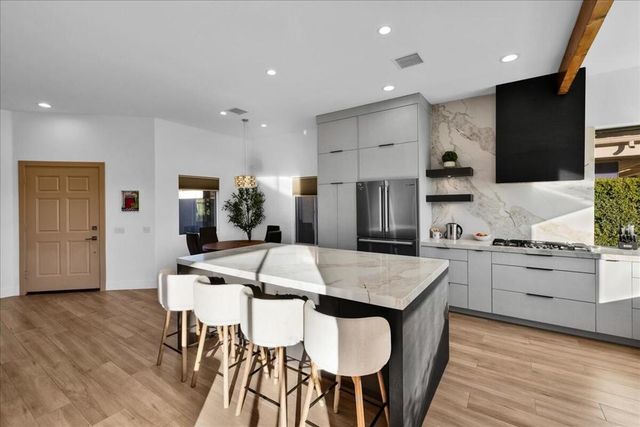 43 La Costa Drive, Rancho Mirage, CA 92270