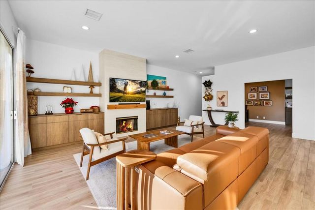 43 La Costa Drive, Rancho Mirage, CA 92270