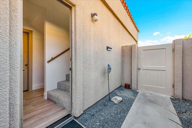 43 La Costa Drive, Rancho Mirage, CA 92270