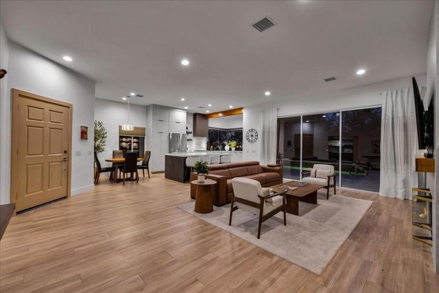 43 La Costa Drive, Rancho Mirage, CA 92270