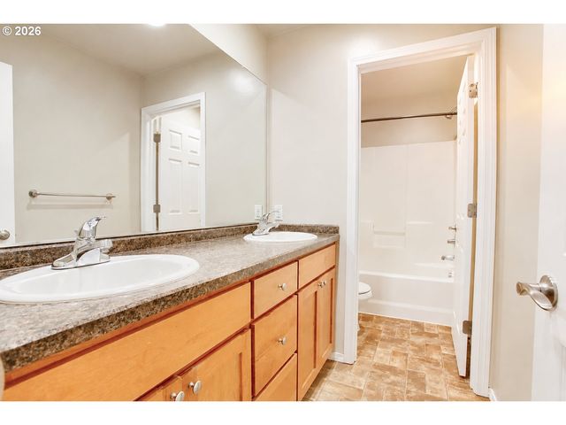 768 Ne 9TH St, Gresham, OR 97030