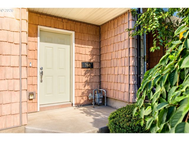 768 Ne 9TH St, Gresham, OR 97030