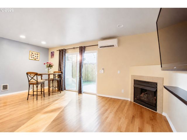 768 Ne 9TH St, Gresham, OR 97030