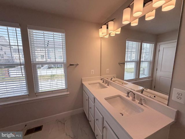 10825 FOXTROT CIR, Upper Marlboro, MD 20772