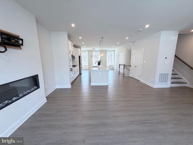 10825 FOXTROT CIR, Upper Marlboro, MD 20772