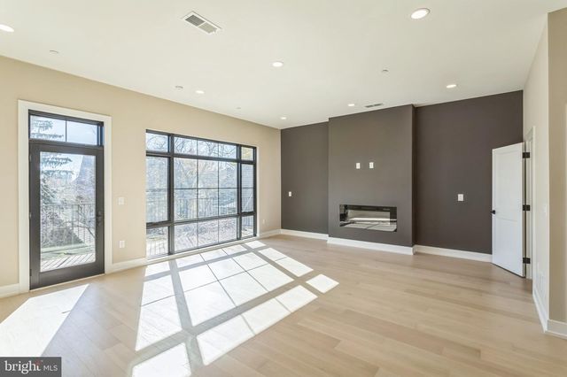 202 KALOS ST, Philadelphia, PA 19128