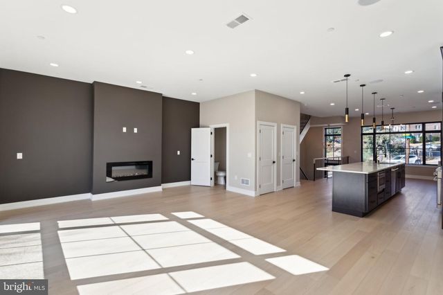 202 KALOS ST, Philadelphia, PA 19128