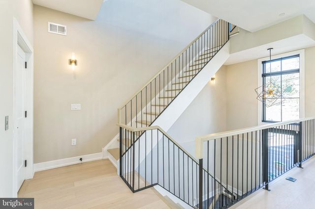 202 KALOS ST, Philadelphia, PA 19128