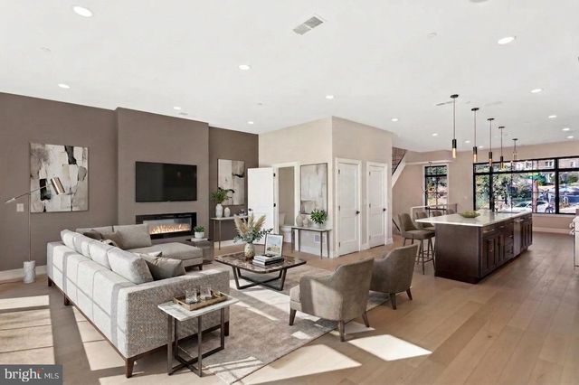202 KALOS ST, Philadelphia, PA 19128