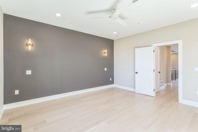 202 KALOS ST, Philadelphia, PA 19128