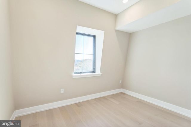 202 KALOS ST, Philadelphia, PA 19128