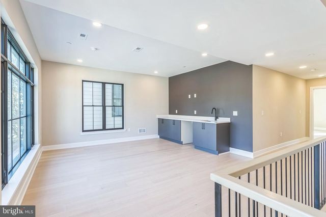 202 KALOS ST, Philadelphia, PA 19128