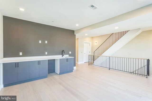 202 KALOS ST, Philadelphia, PA 19128