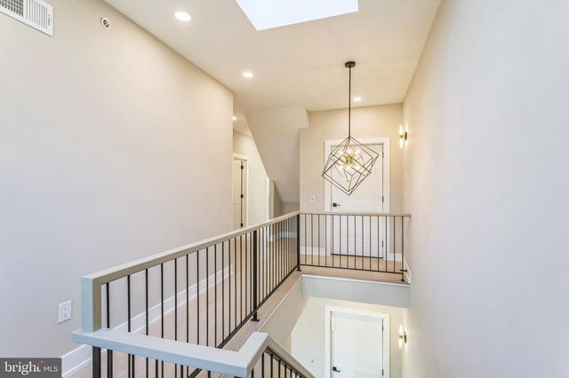 202 KALOS ST, Philadelphia, PA 19128