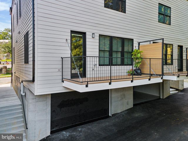 202 KALOS ST, Philadelphia, PA 19128