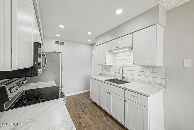 10127 N 95TH Drive B, Peoria, AZ 85345