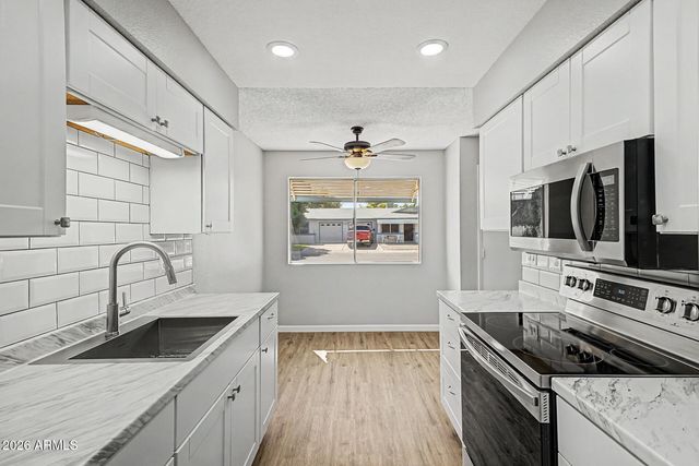 10127 N 95TH Drive B, Peoria, AZ 85345