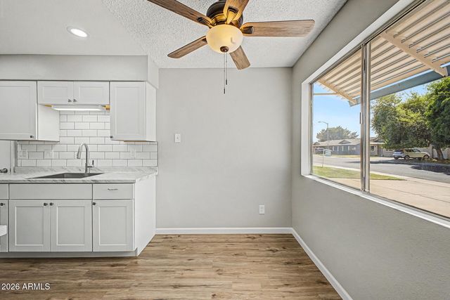 10127 N 95TH Drive B, Peoria, AZ 85345