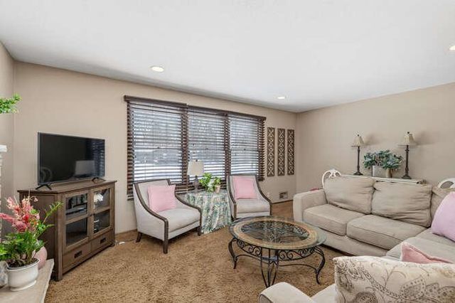 10032 Irwin Circle, Bloomington, MN 55437