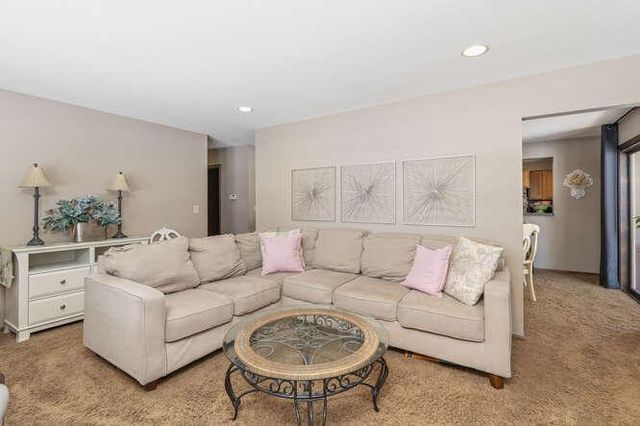 10032 Irwin Circle, Bloomington, MN 55437