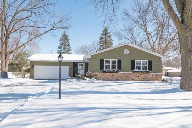 10032 Irwin Circle, Bloomington, MN 55437