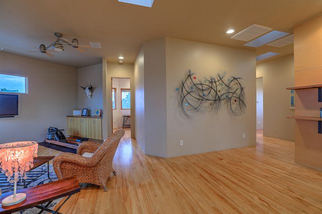 7816 FLORENCE Avenue NE, Albuquerque, NM 87122