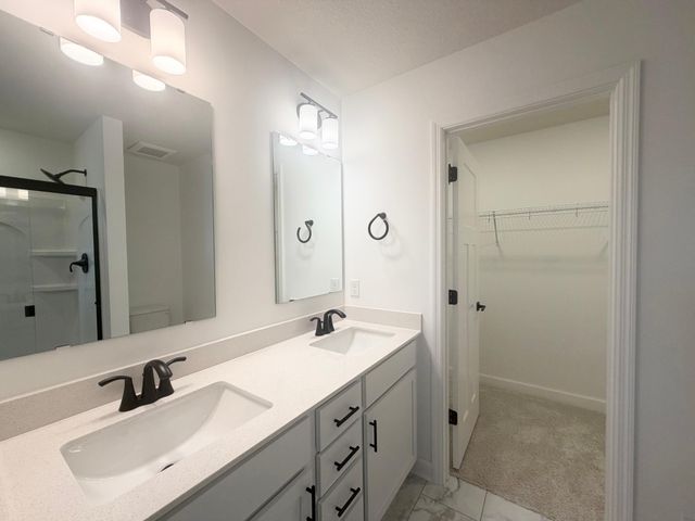 10634 Hinton Avenue S, Cottage Grove, MN 55016
