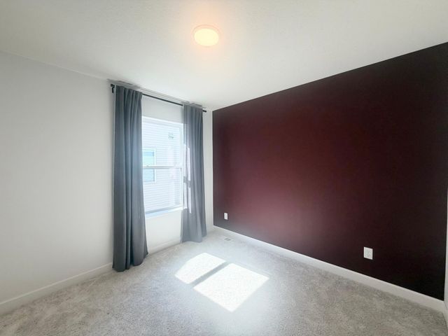 10634 Hinton Avenue S, Cottage Grove, MN 55016