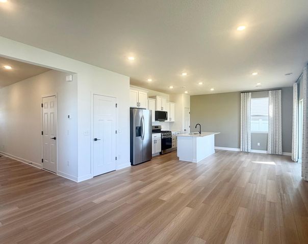 10634 Hinton Avenue S, Cottage Grove, MN 55016