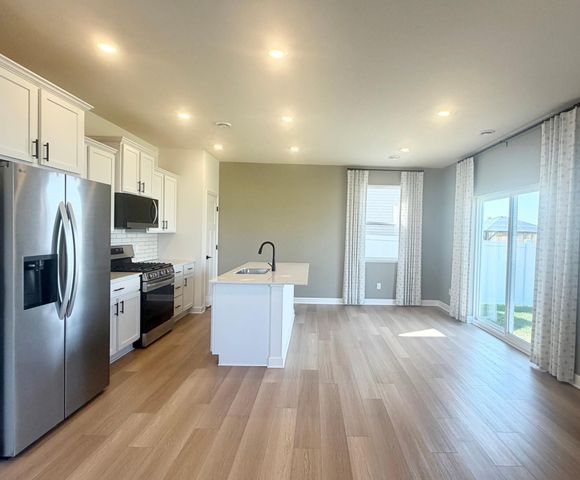 10634 Hinton Avenue S, Cottage Grove, MN 55016