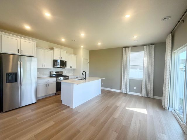 10634 Hinton Avenue S, Cottage Grove, MN 55016
