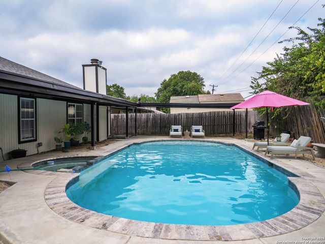 13610 Earlywood, San Antonio, TX 78233