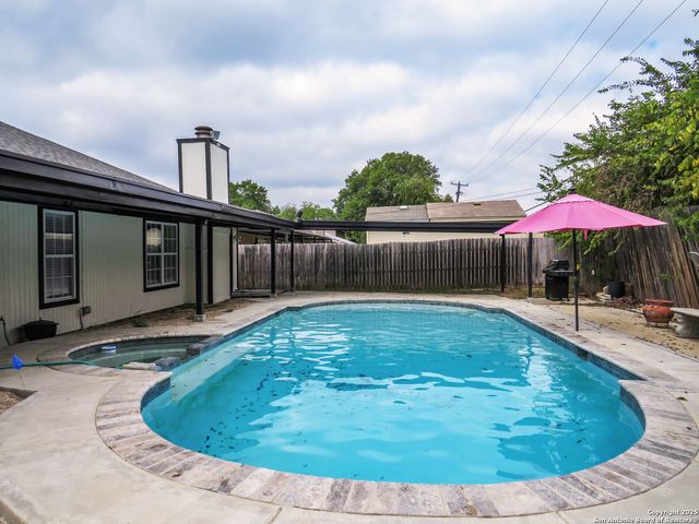 13610 Earlywood, San Antonio, TX 78233