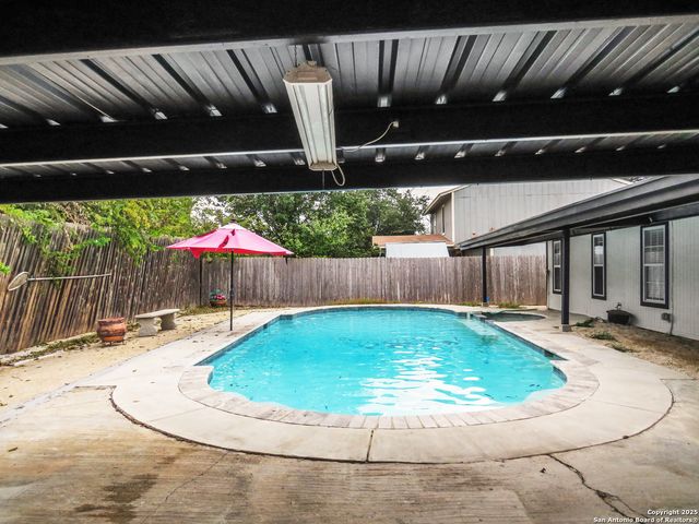 13610 Earlywood, San Antonio, TX 78233