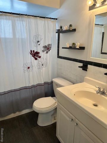 29444 Rosslyn Avenue, Garden City, MI 48135