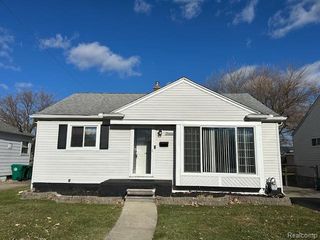 29444 Rosslyn Avenue, Garden City, MI 48135