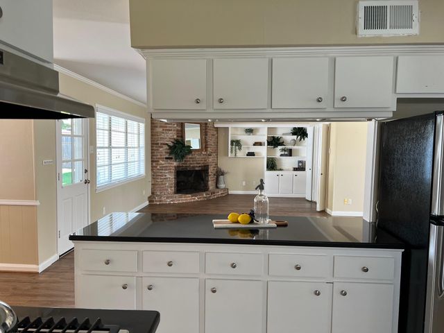 122 Driftwood Drive, Seabrook, TX 77586