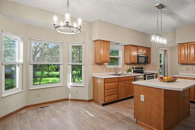 744 Summertree Lane, Westerville, OH 43081