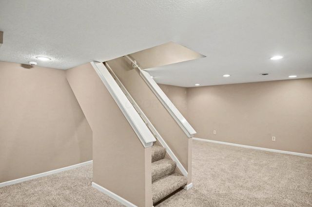 744 Summertree Lane, Westerville, OH 43081