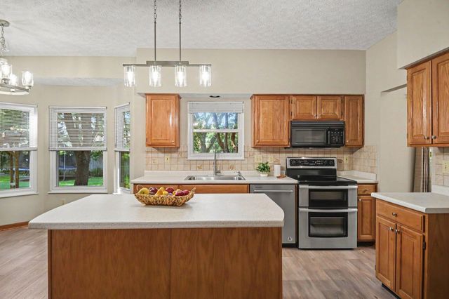 744 Summertree Lane, Westerville, OH 43081
