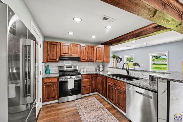 3733 NE Seward AVE, Topeka, KS 66616