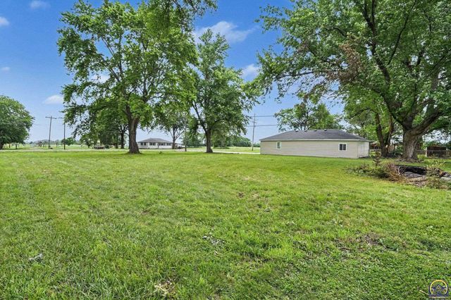 3733 NE Seward AVE, Topeka, KS 66616