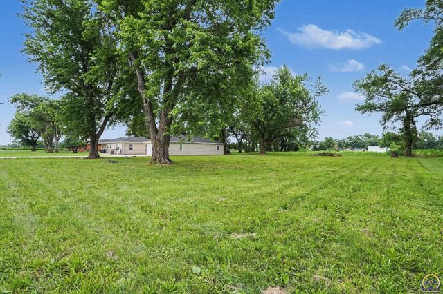 3733 NE Seward AVE, Topeka, KS 66616