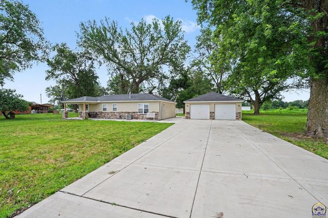 3733 NE Seward AVE, Topeka, KS 66616