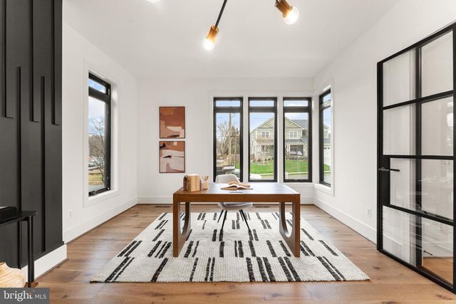 6539 FAIRLAWN DR, Mclean, VA 22101